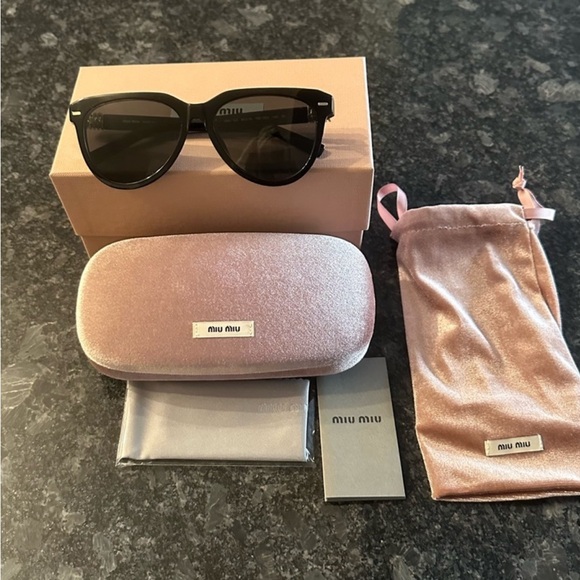 Miu Miu Black Sunglasses - Picture 3 of 7